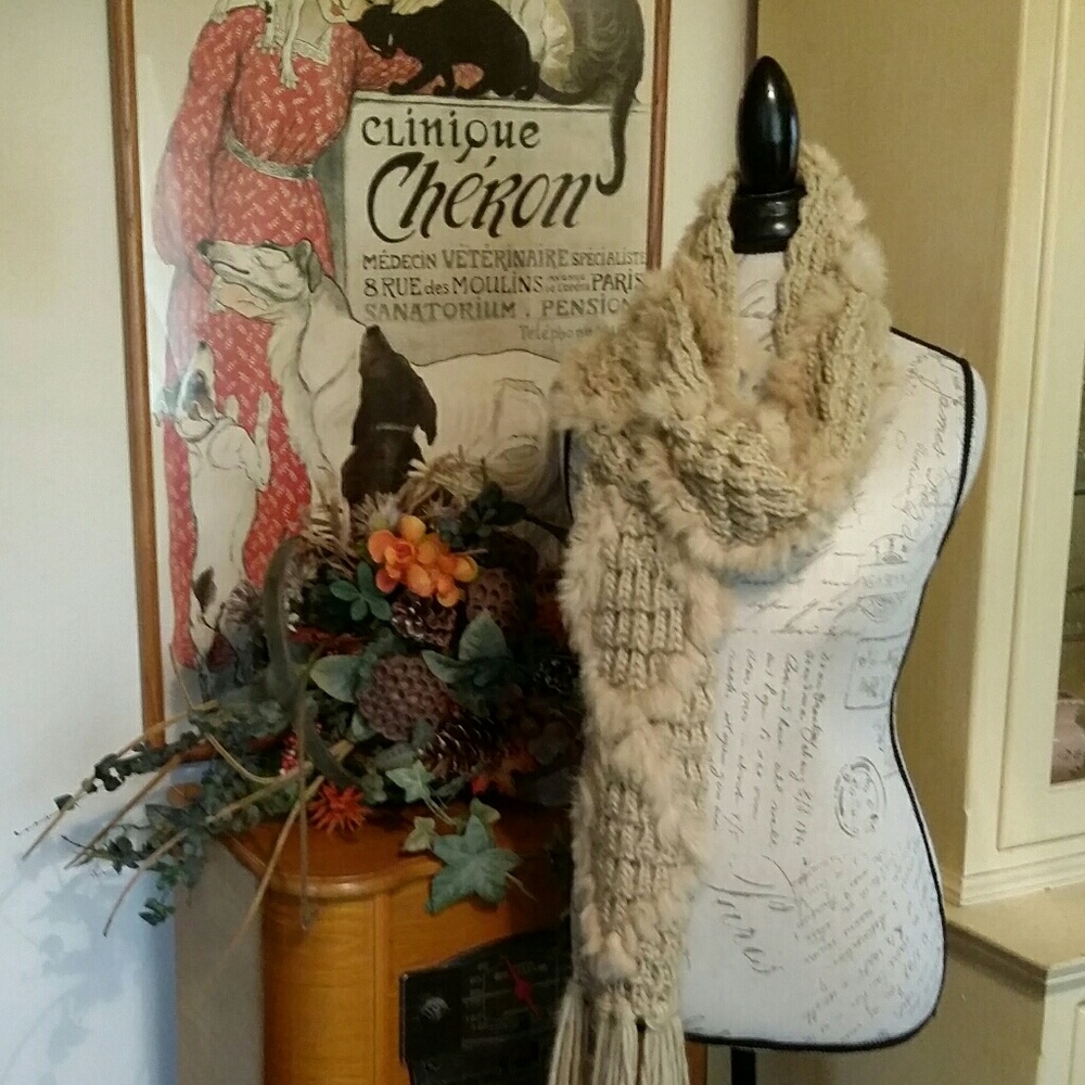 Lorenzo Fur trimmed scarf